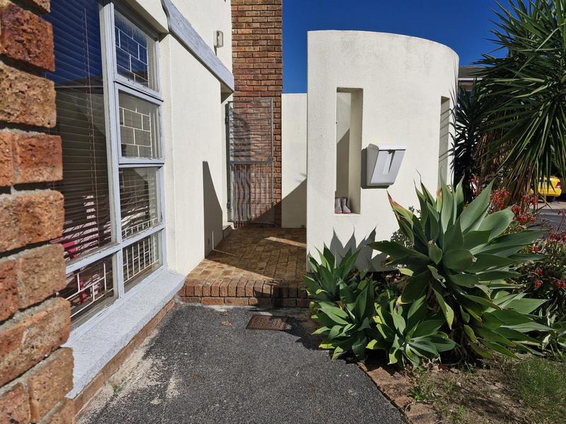 3 Bedroom Property for Sale in Parow North Western Cape